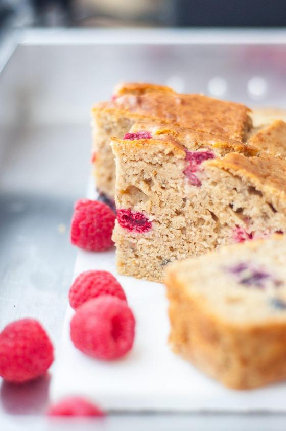 Foto em destaque de Bolo de Banana e Framboesas
