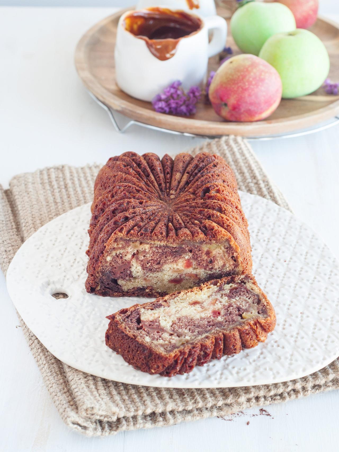 Foto em destaque de Bolo Mármore de Maçã