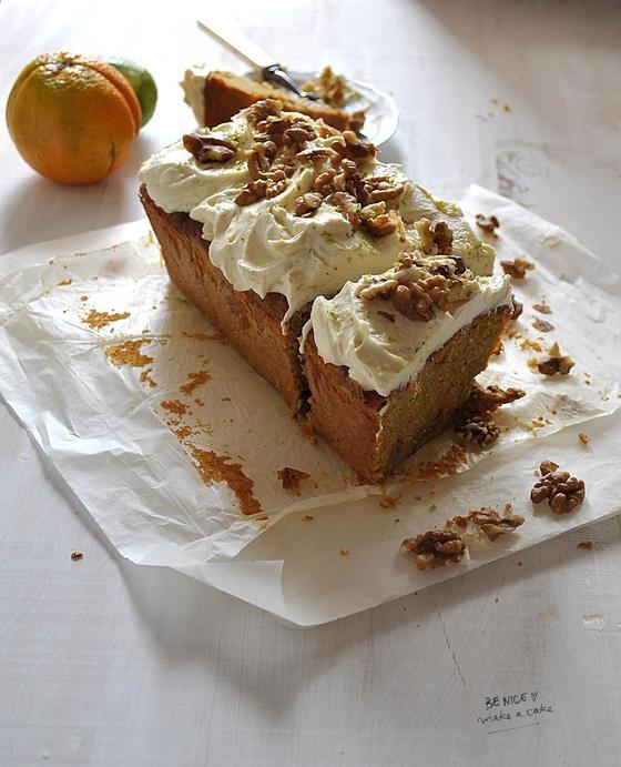 Foto em destaque de O Melhor Bolo de Cenoura com Especiarias e Lima