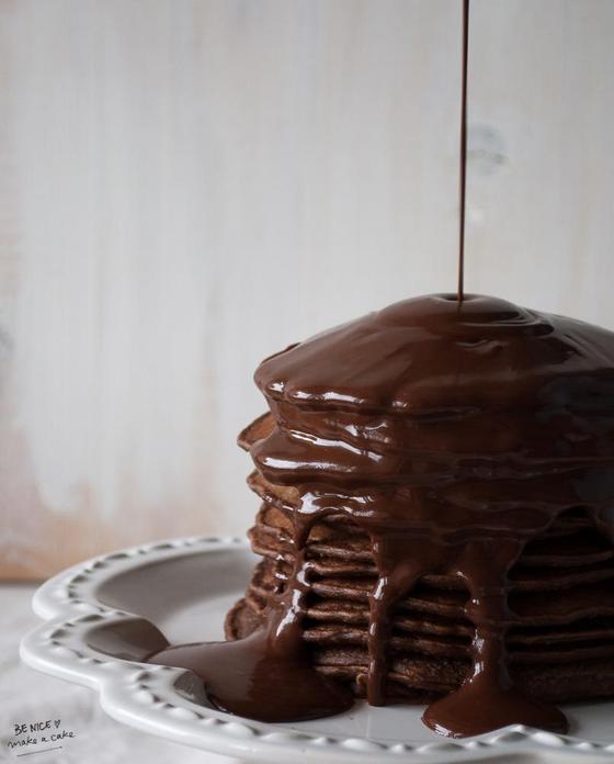 Foto em destaque de Panquecas de Bolacha Maria e Chocolate