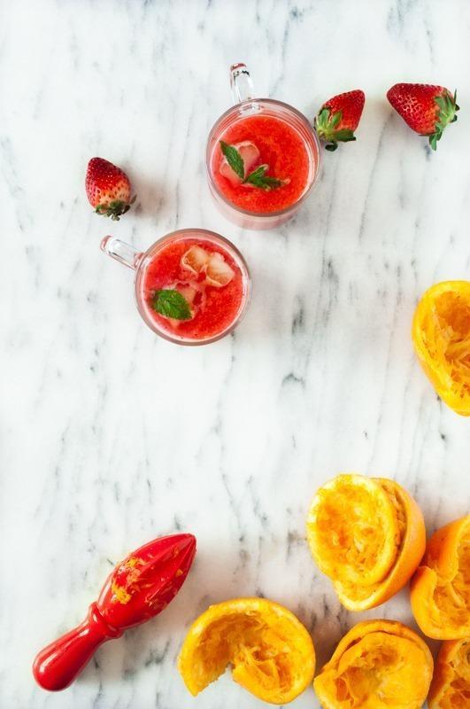 Foto em destaque de Sangria de Morango (sem álcool)